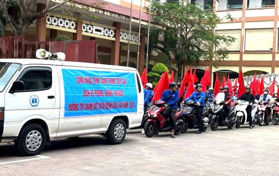 Mít tinh hưởng ứng Tháng hành động quốc gia phòng chống HIV/AIDS năm 2024 và Ngày thế giới phòng chống AIDS 1/12